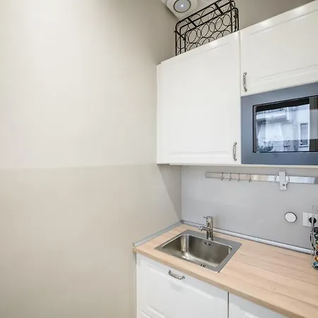 Airguest Central Brandnew Smarttv Milano